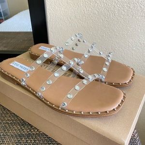 STEVE MADDEN CLEAR SANDALS